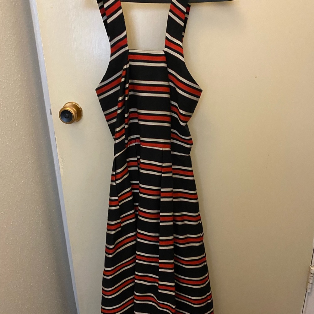 Summer wedding guest Dress w a crisscross back